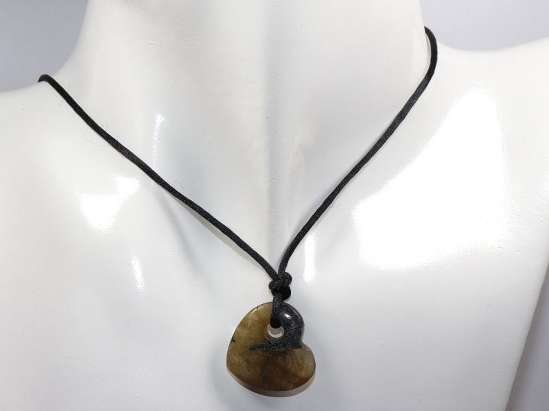 labradorite with cord