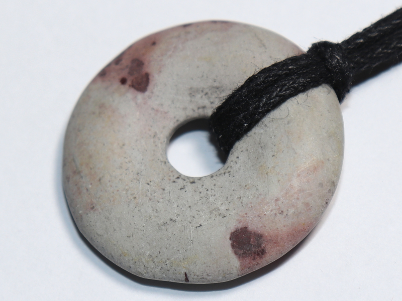 porcellanite with cord