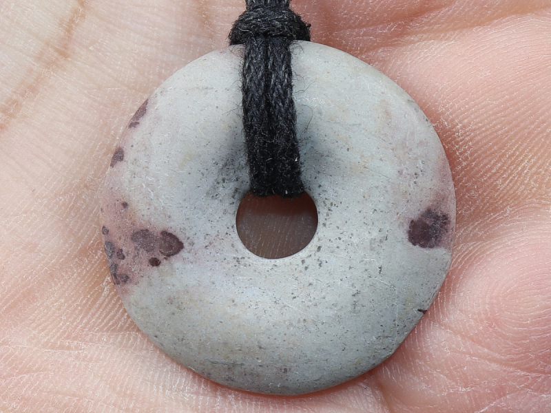 porcellanite with cord