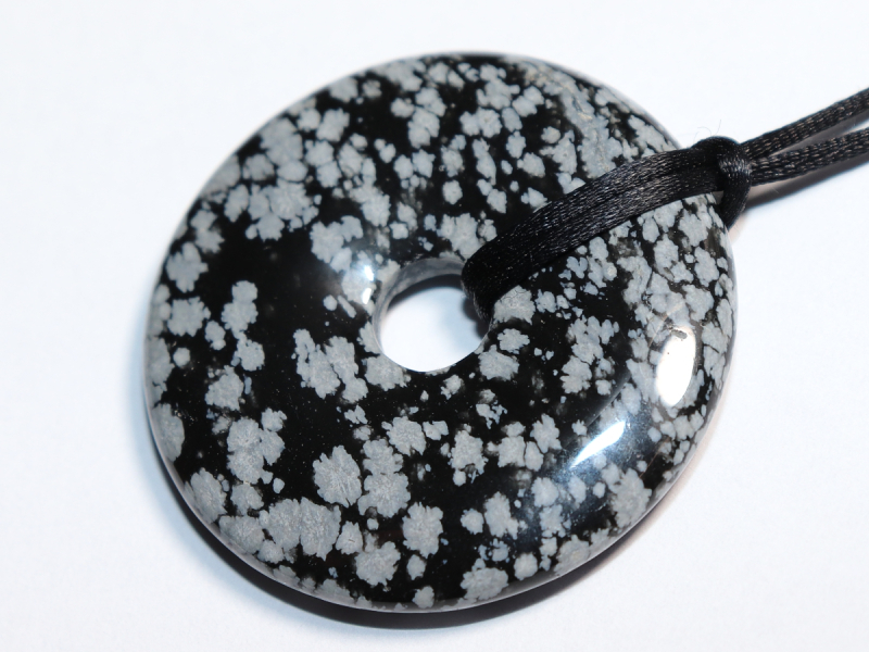 Schneeflockenobsidian mit Band