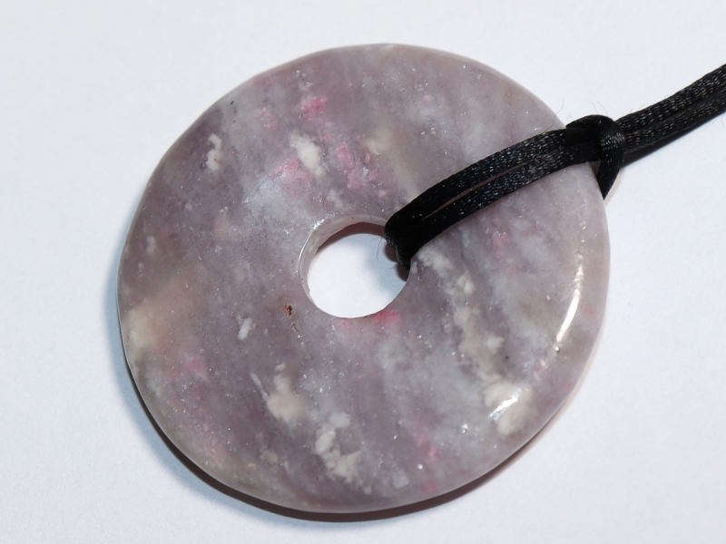 pink tourmaline (Rubellite) in quartz mit Band