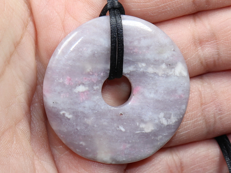 pink tourmaline (Rubellite) in quartz mit Band