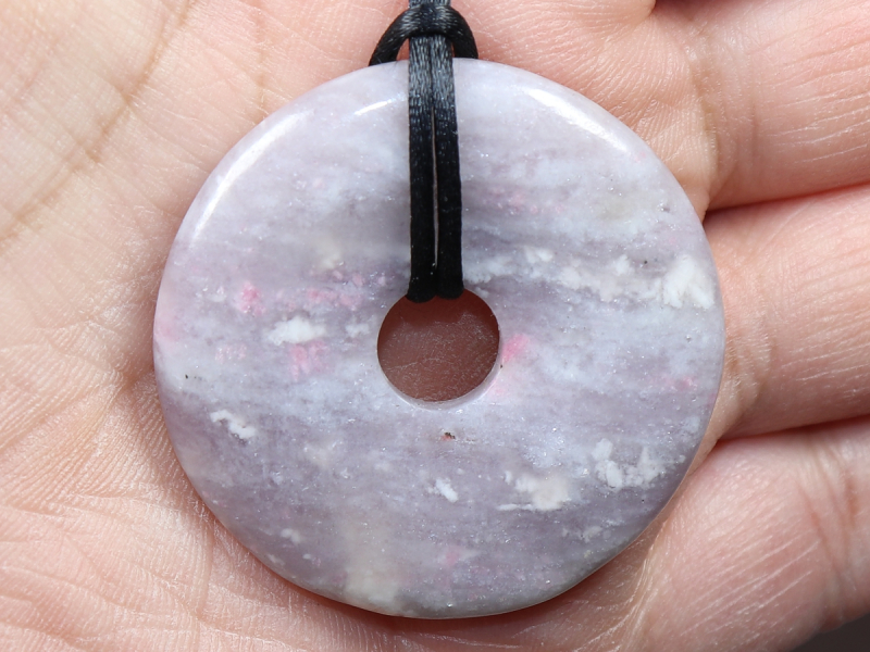 pink tourmaline (Rubellite) in quartz mit Band