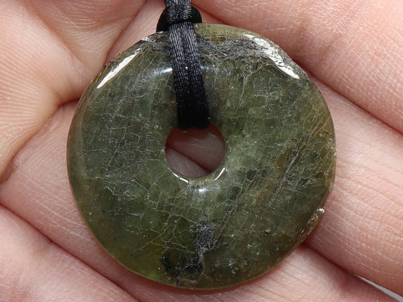 moss agate with cord