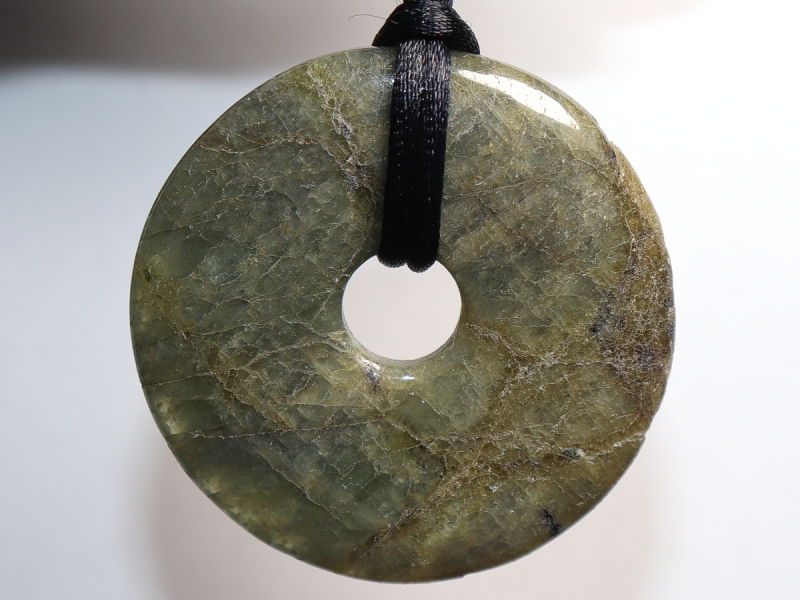 moss agate with cord