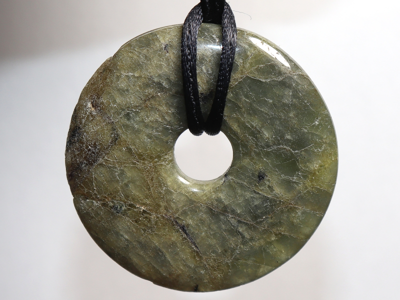 moss agate with cord