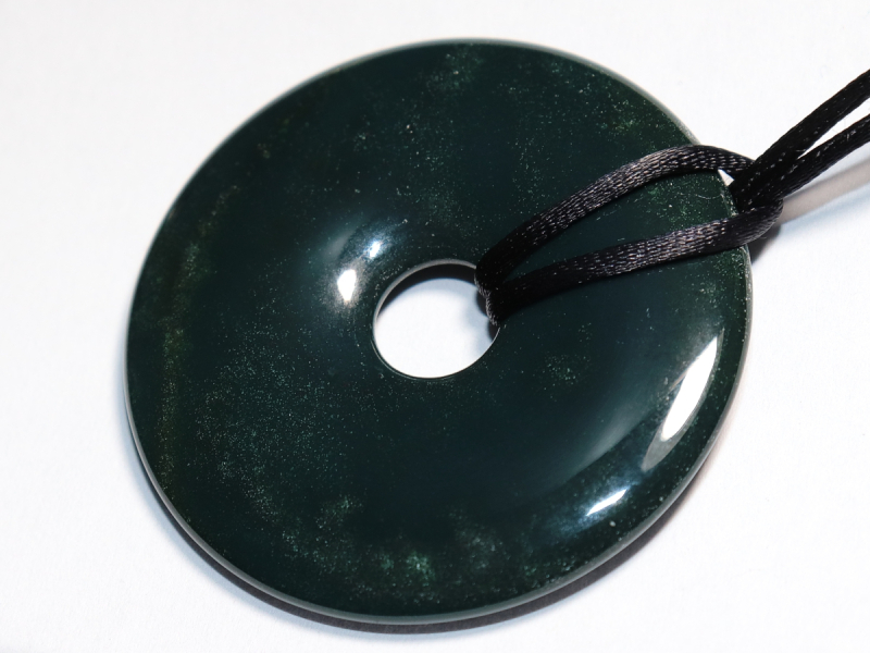 moss agate with cord