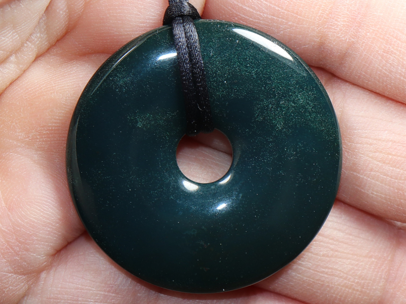 moss agate with cord