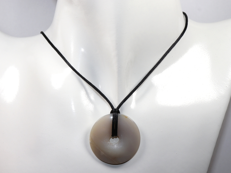 agate with cord