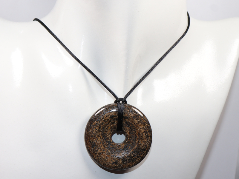 bronzite with cord