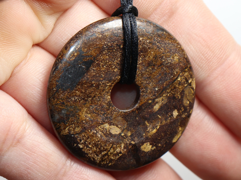 bronzite with cord