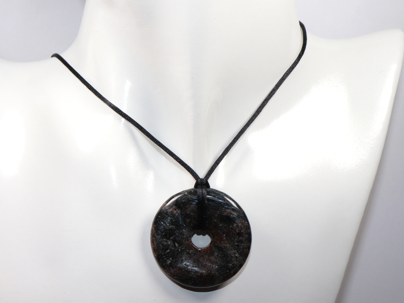 anthophyllite with cord