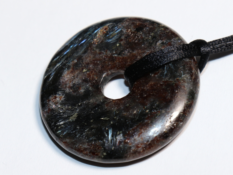 anthophyllite with cord