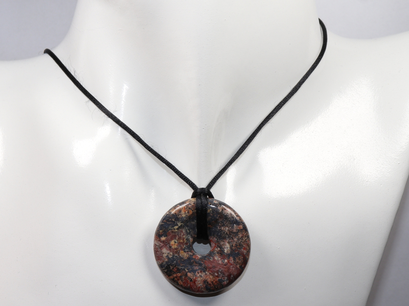 Breckzienjaspis mit Band