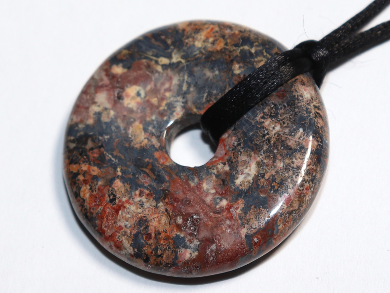 Breckzienjaspis mit Band