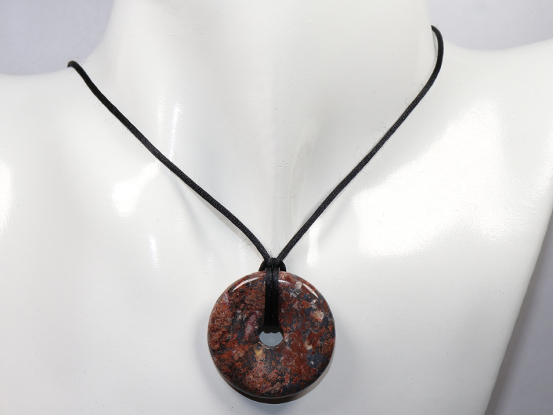 Breckzienjaspis mit Band