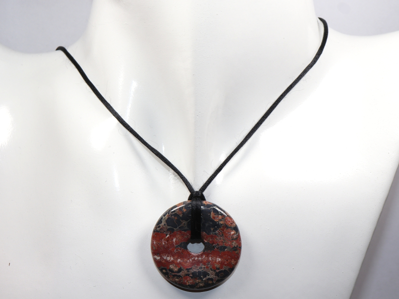 Breckzienjaspis mit Band