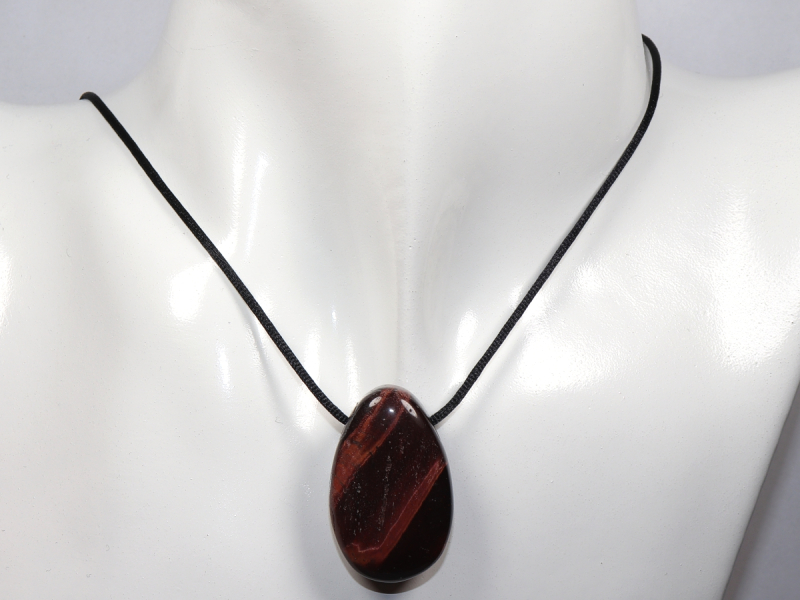 rotes Tigerauge mit Band oder Silber 925