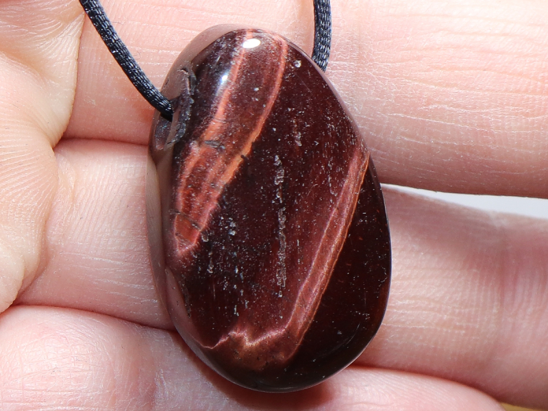 rotes Tigerauge mit Band oder Silber 925