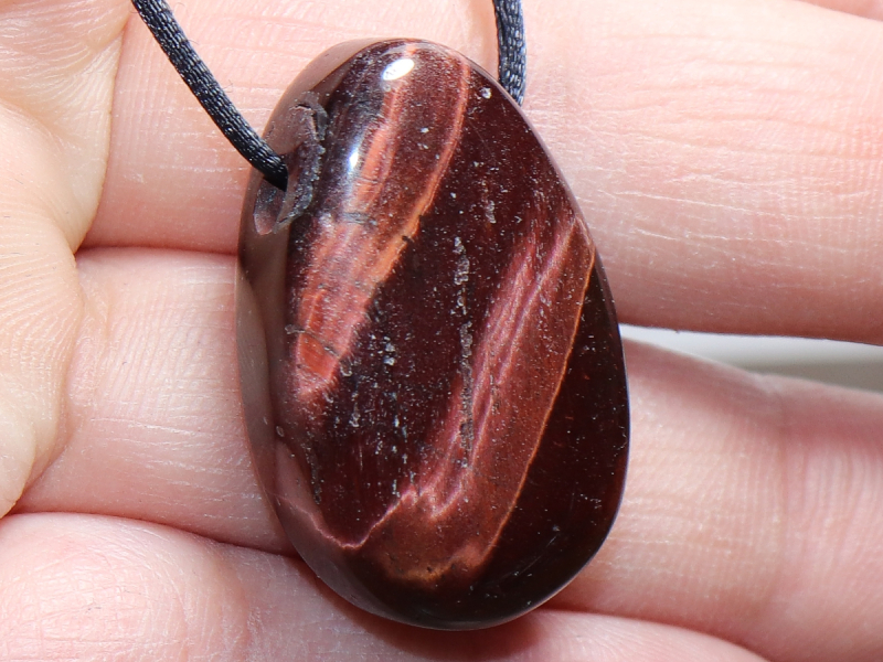 rotes Tigerauge mit Band oder Silber 925
