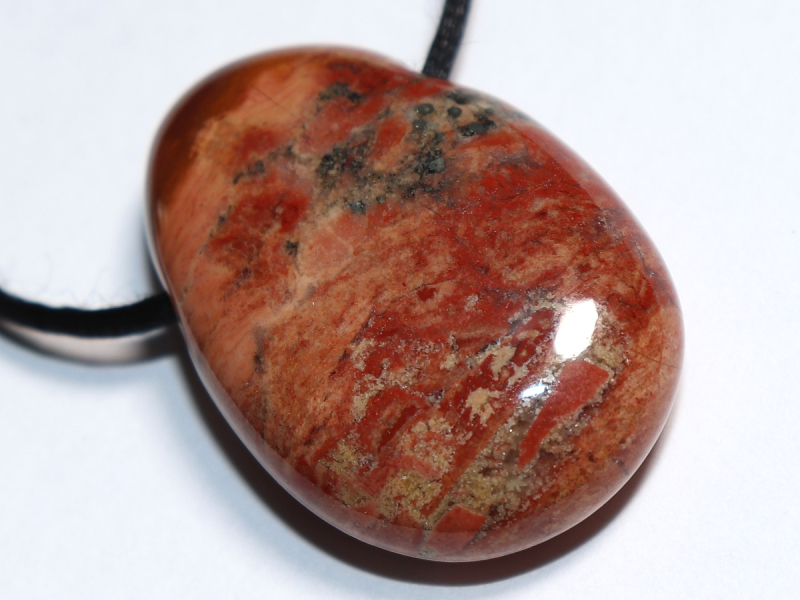 Breckzienjaspis mit Band oder Silber 925