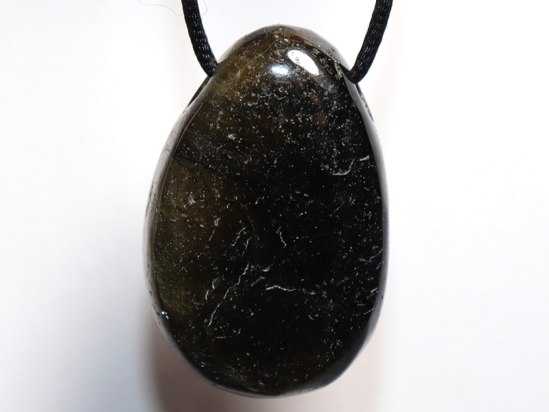 schwarzer Turmalin (Schörl) mit Band oder Silber 925