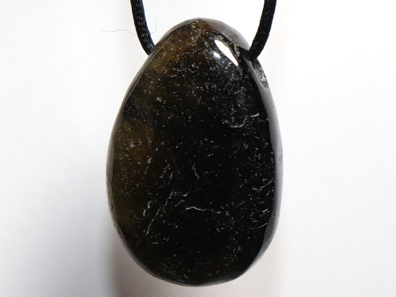 schwarzer Turmalin (Schörl) mit Band oder Silber 925