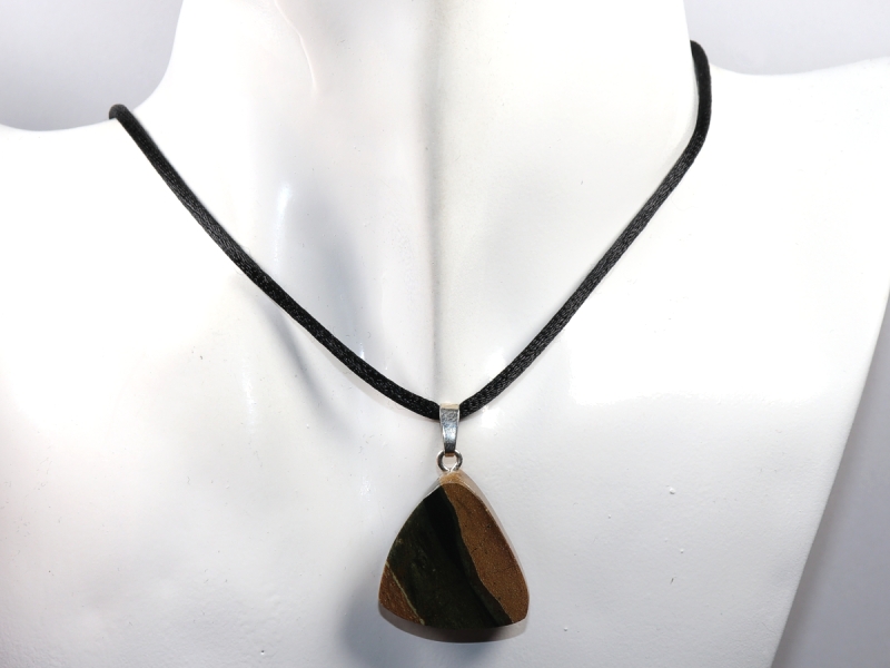 olivine with cord or silver 925