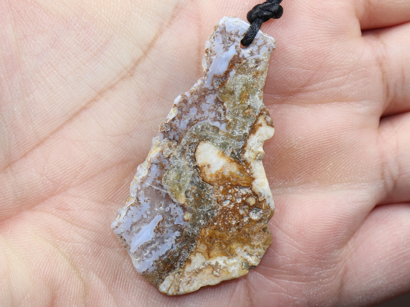 chalcedony with cord