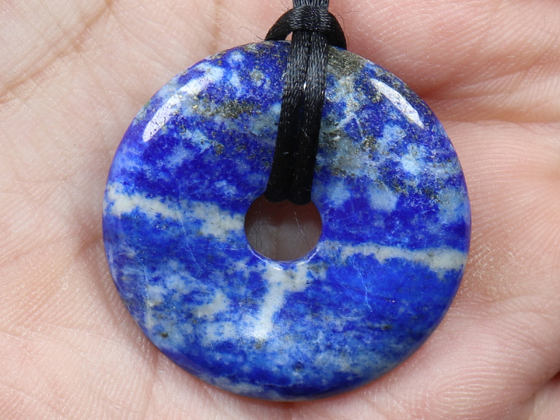Lapislazuli mit Band