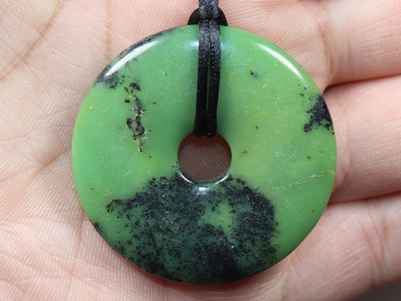 chrysoprase with cord