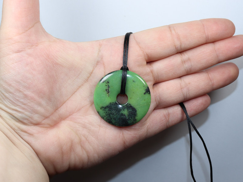 chrysoprase with cord