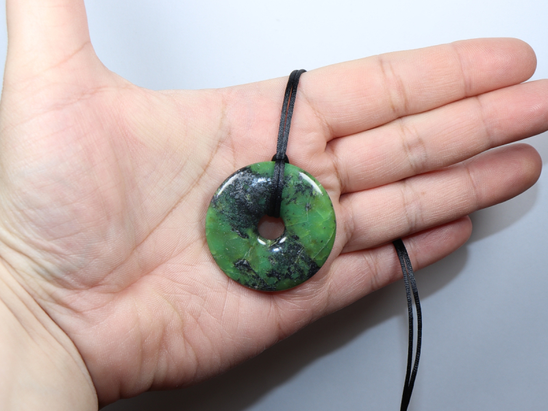 chrysoprase with cord