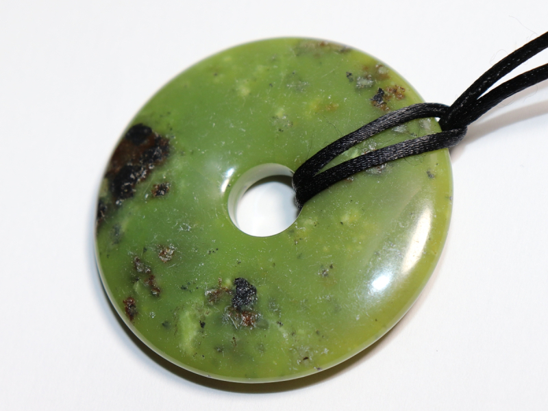Chrysopras mit Band