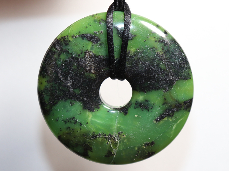 chrysoprase with cord
