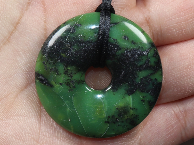 chrysoprase with cord