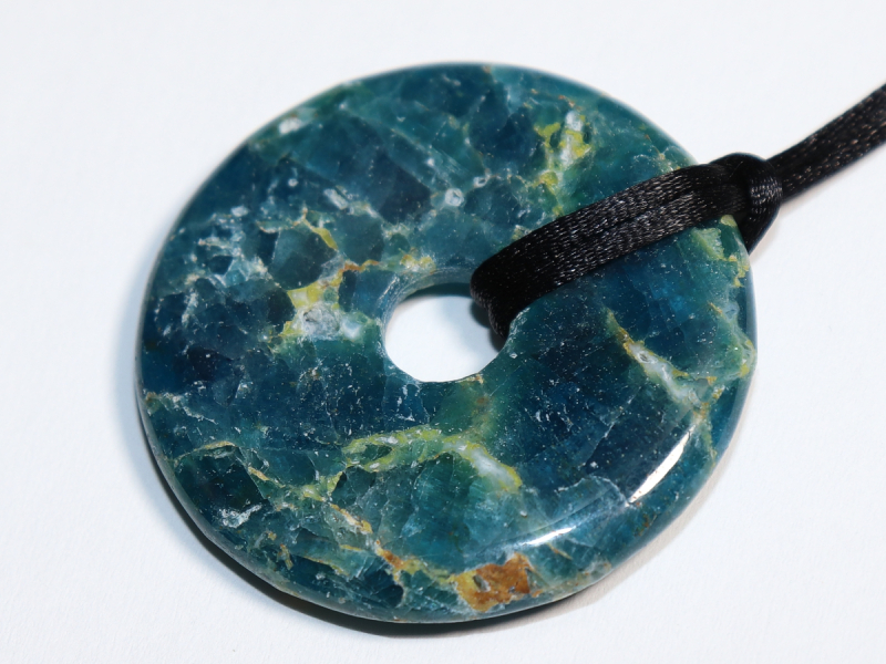 apatite with cord