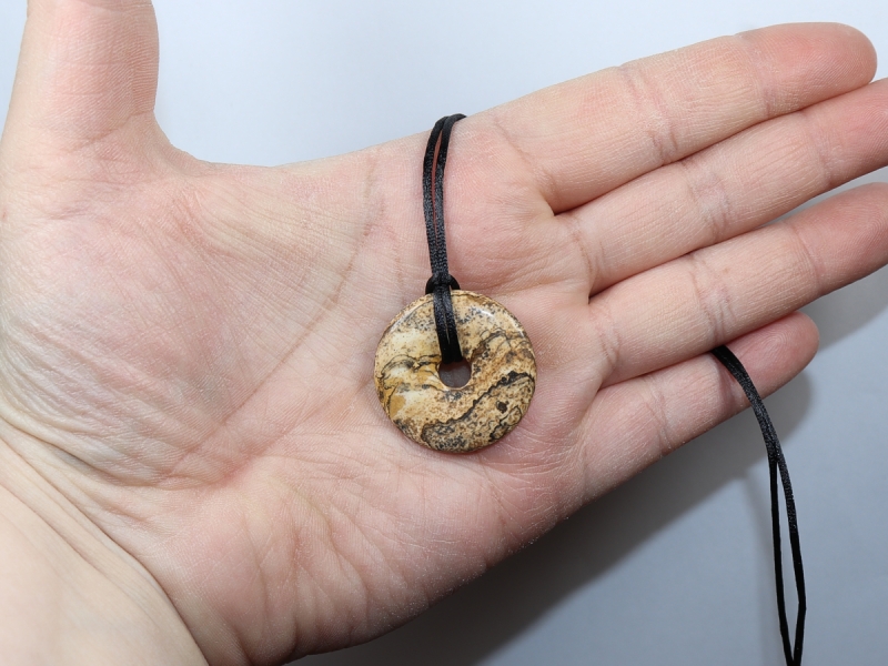 picture jasper with cord