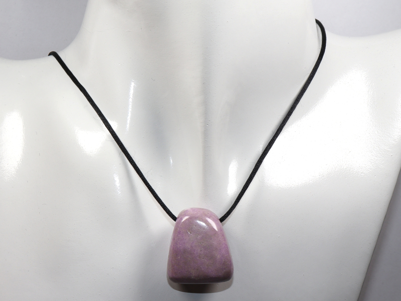 phosphosiderite with cord or silver 925