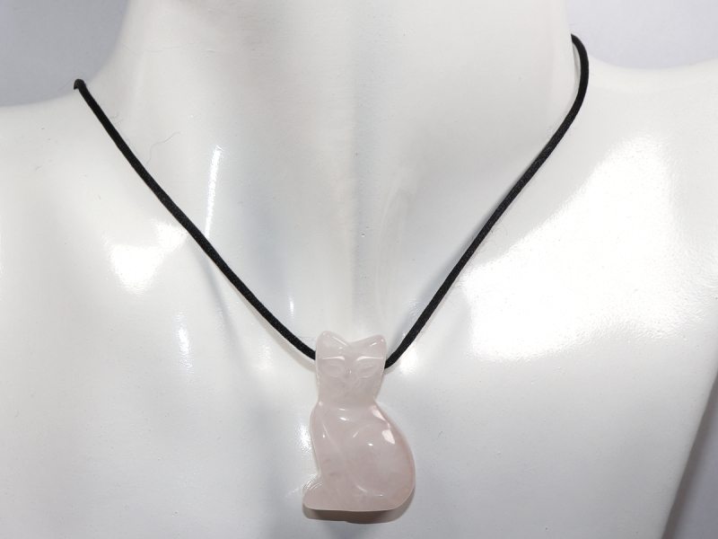 Rosenquarz mit Band oder Silber 925