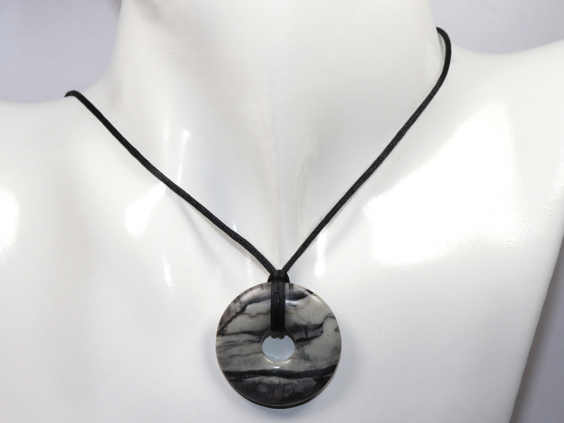 Picassojaspis mit Band