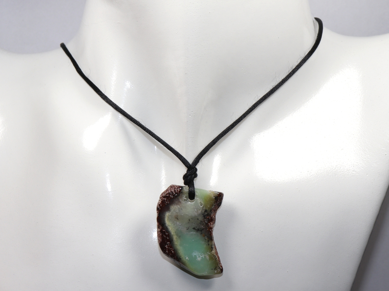 chrysoprase with cord