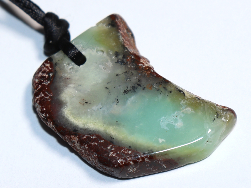 chrysoprase with cord