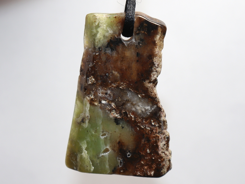 chrysoprase with cord