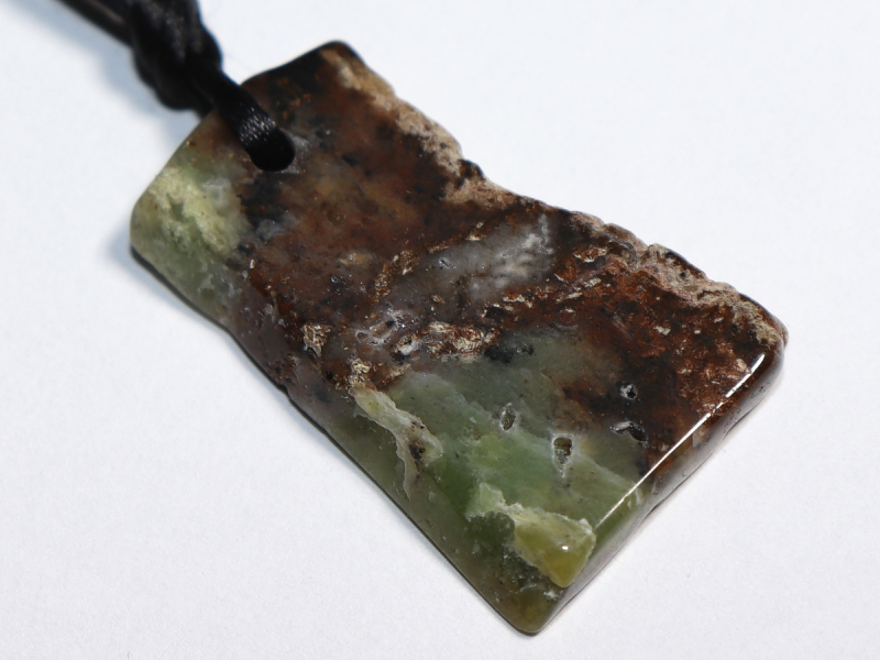 chrysoprase with cord