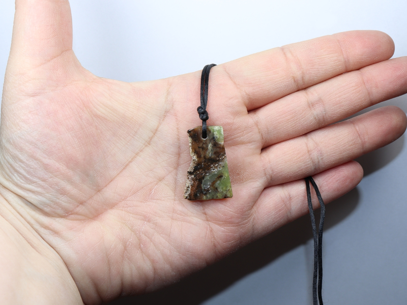 chrysoprase with cord