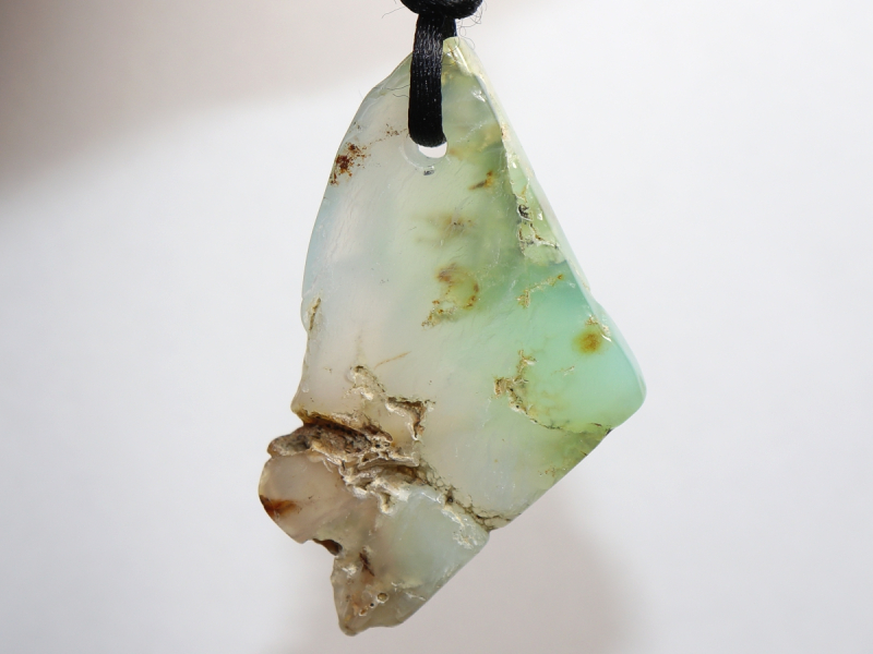 chrysoprase with cord