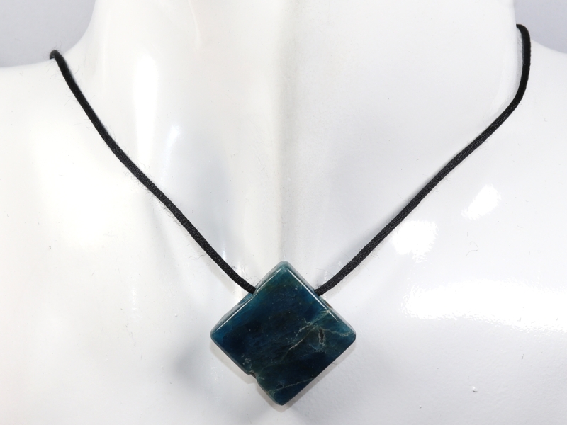 apatite with cord or silver 925