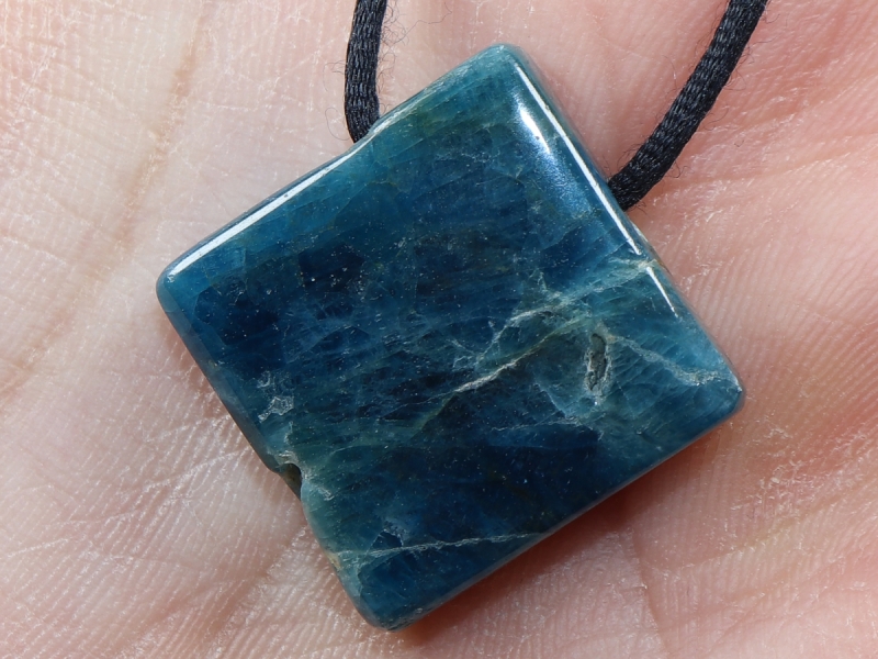 apatite with cord or silver 925