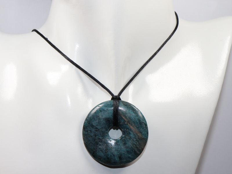 apatite with cord
